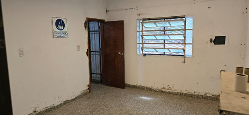 Galpón 1000 M2 C/ Ofi Y Baño - Centenario