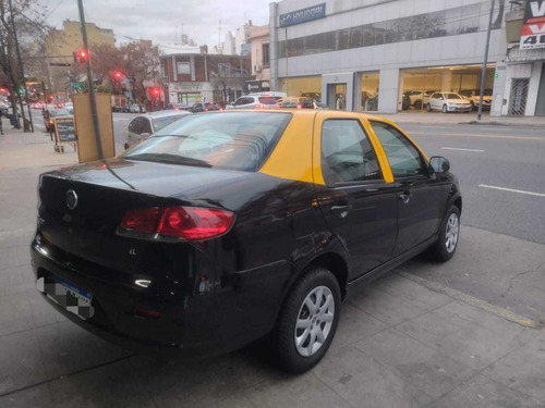 Imagen 6 de 15 de Taxis Usados Fiat Siena 1.4 El Pack Attractive 115 Hp 2016