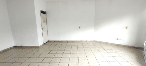 Local En Renta Sobre Av. Cloutier Metepec