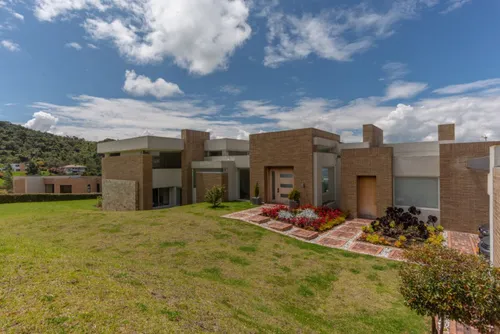 Casa En Venta En Vereda Yerbabuena. Cod V4583
