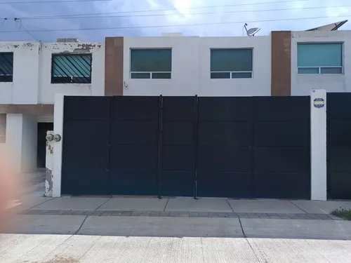 Casa De 2 Recámaras, Dos Plantas En Fraccionamiento Los Naranjos, En Aguascalientes