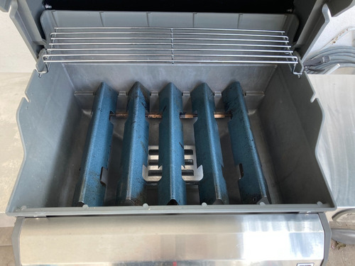 Asador Spirit Ii E-310 Weber Con 3 Quemadores Negro (Usado)