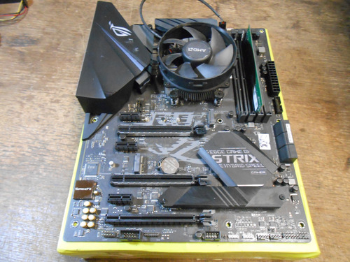 Motheroard Asus Rog Strix B450-f Gaming Ii Am4 Ryzen Cooler Negro (Usado)