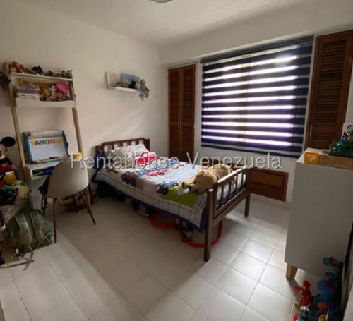 Apartamento En Alquiler. La Alameda. Mls 25-24690