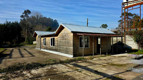 Rrb// Vende Amplio Terreno Con Casa (105532)