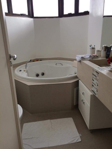 Imagem 11 de 23 de Apartamento Reformado No Paraíso, Com 200 M², Três Suítes, Três Vagas - Ap10708 - 33765104
