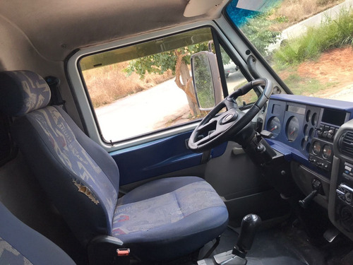 Imagem 9 de 12 de Caminhão 8.120 Euros Bau