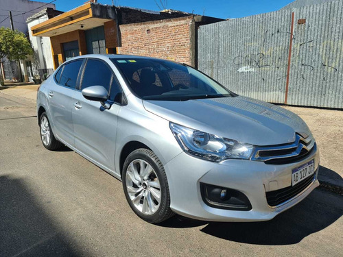 Citroën C4 Lounge 2017 1.6 Hdi 115 Feel Pack