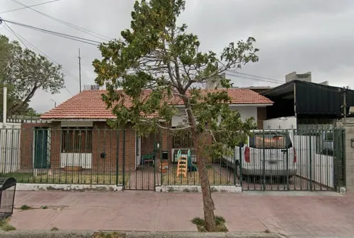 Venta Casa 4 Ambientes, Pico Truncado. - foto 1