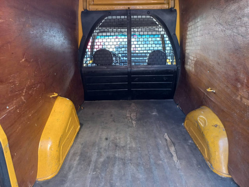 Imagem 7 de 10 de Fiat Fiorino 1.3 Mpi Furgão 8v Flex 2p Manual