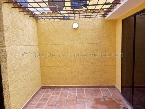 Imagen 10 de 12 de Freddy Camacaro Rentahouse, Townhouse En Venta En La Cumaca San Diego. 22-28634