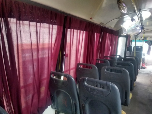 Imagen 8 de 10 de Colectivo Mercedes Benz 1315 2007