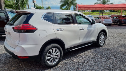 Imagen 8 de 14 de Nissan X-trail 2018 2.5 Sense 2 Row Cvt