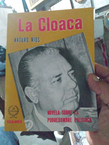 Libro  La Cloaca.  Arturo Ríos. G1