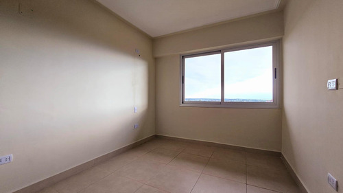 Alquiler! Departamento De Categoría Tipo Dúplex De 2 Dormitorios En Lavalle Al 1100, Barrio Sur