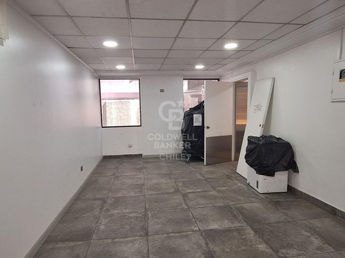 Oficina Con Excelente Ubicación Y Conectividad