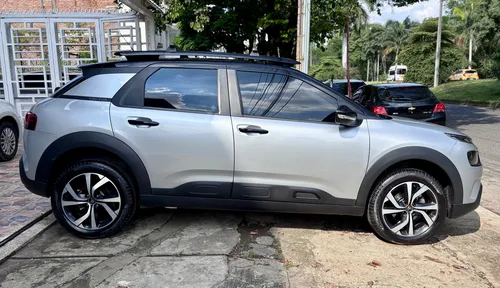Citroën C4 Cactus 1.6 Shine Turbo Aut