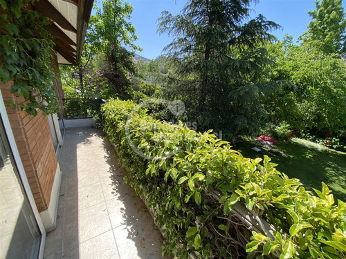 Casa En Venta De 5 Dorm. En Lo Barnechea