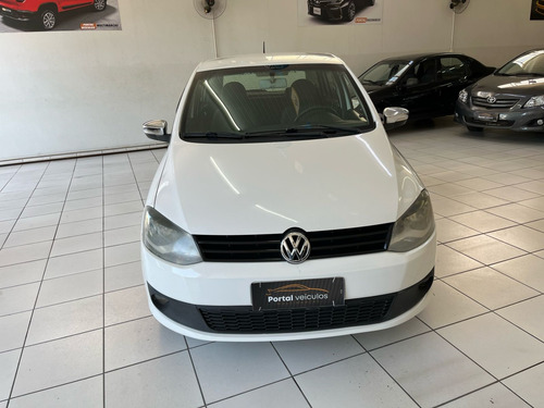 Volkswagen Fox 1.0 MI TREND 8V FLEX 4P MANUAL