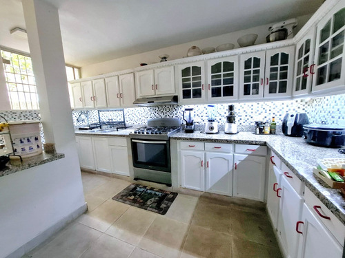 Vendo Apartamento En Urbanización Real Cerca Del Bravo