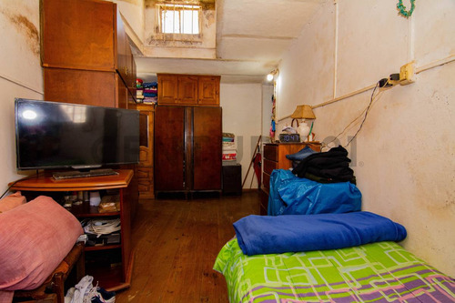 En Venta Casa De Pasillo A Reciclar En Pichincha, Rosario.