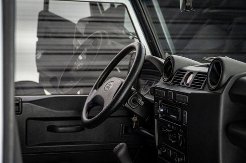 Imagem 11 de 16 de 2011 Land Rover Defender Puma