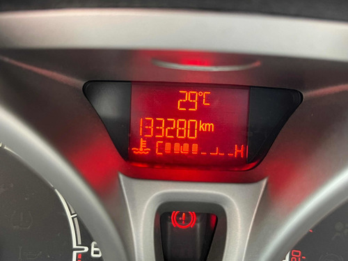 Imagen 12 de 19 de Ford Fiesta 1.6 Kinetic Titanium