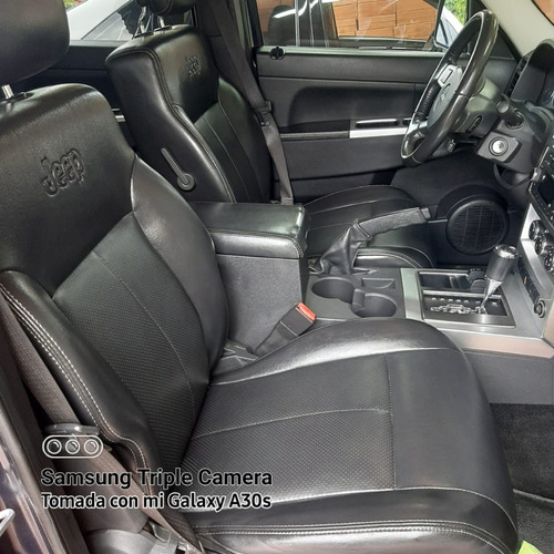 Imagen 7 de 10 de Jeep Cherokee Limited 2011 V6 4x4 Automático Con Sist De Gas