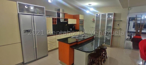 Renta House Vip Group Casas En Venta En Barquisimeto Lara Fundalara Prestigiosa Zona Del Este De Ciudad Remodelada.acogedor Family Room Para Su Compartir Familiar