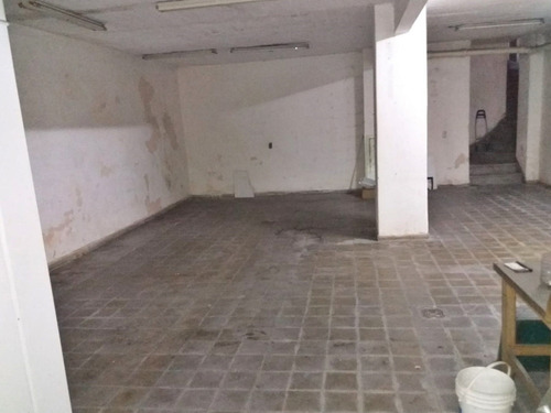 Alquiler Local Comercial En Ciudad Vieja, 201m2 En 2 Niveles