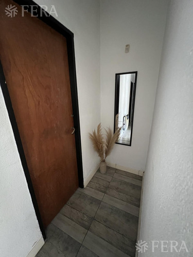 Venta De Casa 4 Ambientes Con Cochera Y Jardin En Wilde