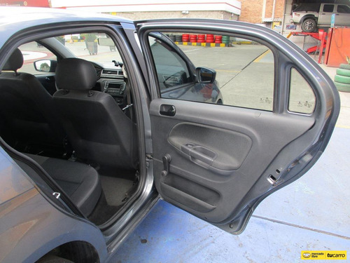 Volkswagen Gol TRENDLINE 1600CC MT AA