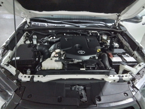 Toyota Hilux 2.8 D-4D TURBO DIESEL CHASSI 4X4 MANUAL