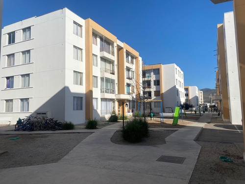 Depto En Condominio Cercano A Aeropuerto, La Serena.