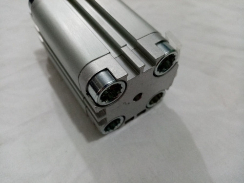 Cilindro Neumático Antigiro Festo Mod. Advulq-32-40-pa