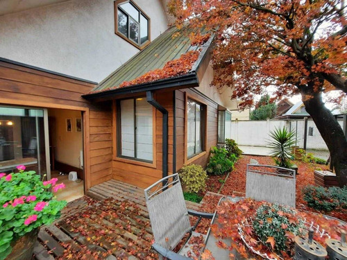 Cómoda Casa En Pasaje Cercana A España- Avenida Alemania