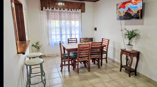 Casa En Esquel, 2 Habitaciones, Hasta 6 Pax, Excelente Ubic.