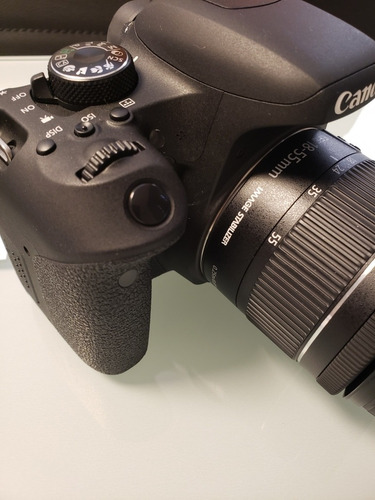 Canon T7i