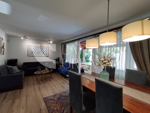 Disponible 30 Marzo, Útil 140 M2, Terreno 350 M2. Piscina