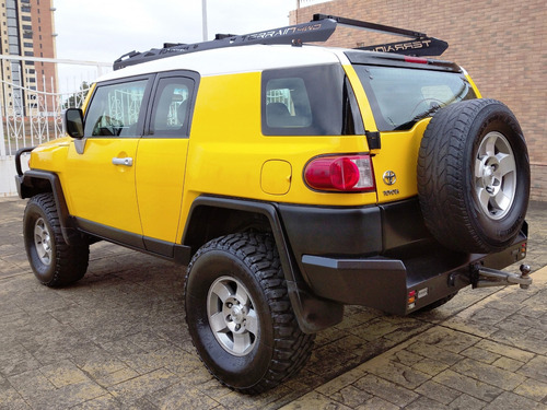 Imagen 4 de 18 de Toyota Fj Cruiser 4x4