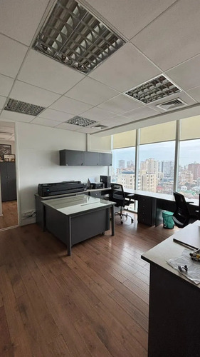 Broker Av. Libertad Of. 3espacios +1 Baño+1 Kitchenette