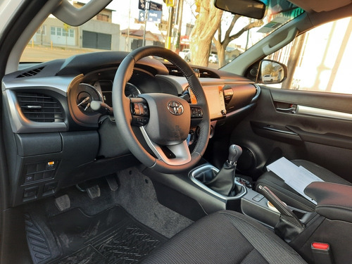Toyota Hilux 2.8 Cd Sr 177cv 4x4