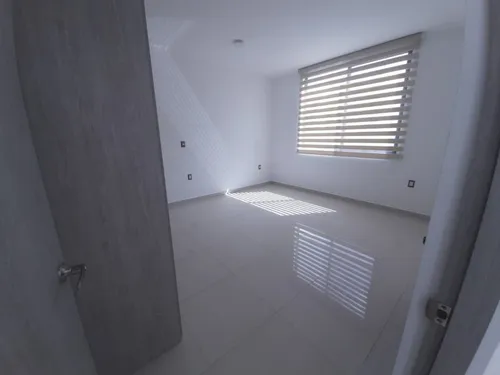 Estrena Residencia De Autor En Cumbres Del Lago, Jardín, 3 Recs, Tina, Cto Serv