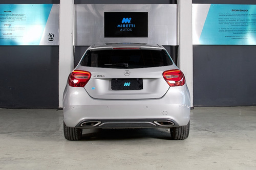 Imagen 8 de 14 de Mercedes-benz Clase A 1.6 A200 Urban 156cv 2018