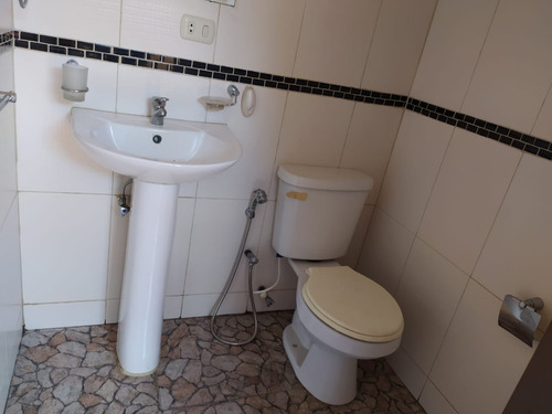 Imagen 9 de 18 de Vendo Tonw House El Manantial Naguanagua 04244606570 04244067025
