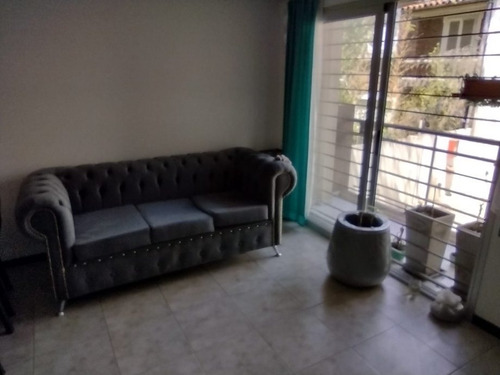 Imagen 4 de 10 de Departamento De 2 Ambientes Con Balcon En Venta - Moron Centro