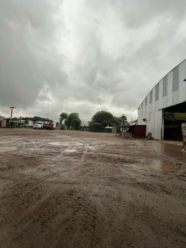 Venta 2 Naves Industriales 7 Locales Y 2 Casas Lote 7472m2 - Villa Allende