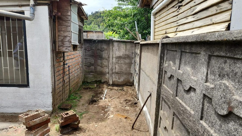 Casa En Los Fresnos, 3d, 2b Con Excelente Distribución