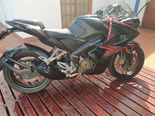 Rouser Rs 200