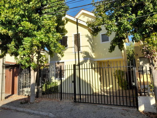 Impecable, 2 Pisos, 3 Dormitorios, 2 Baños (90267)